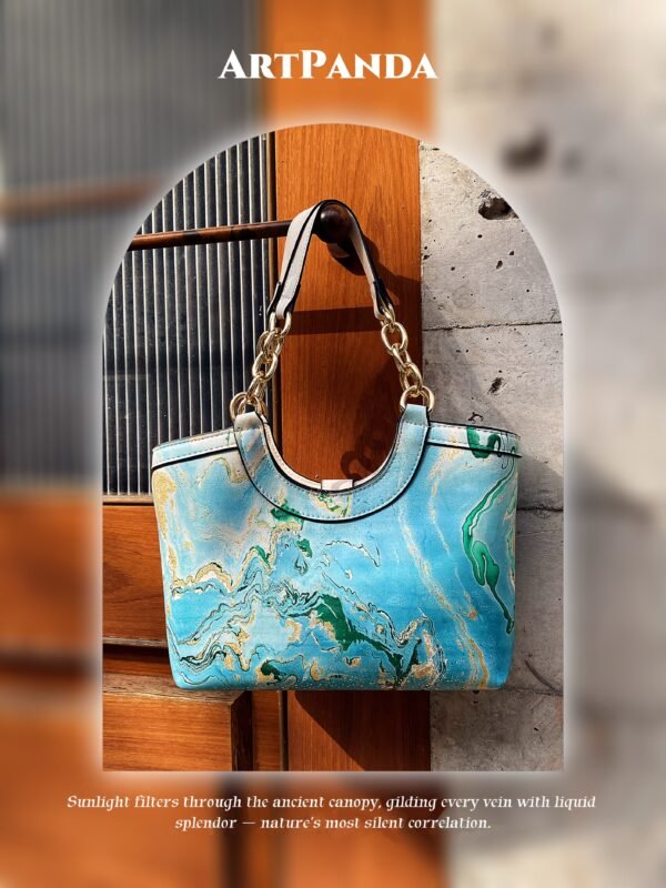 Party Queen-Gilt Canopy